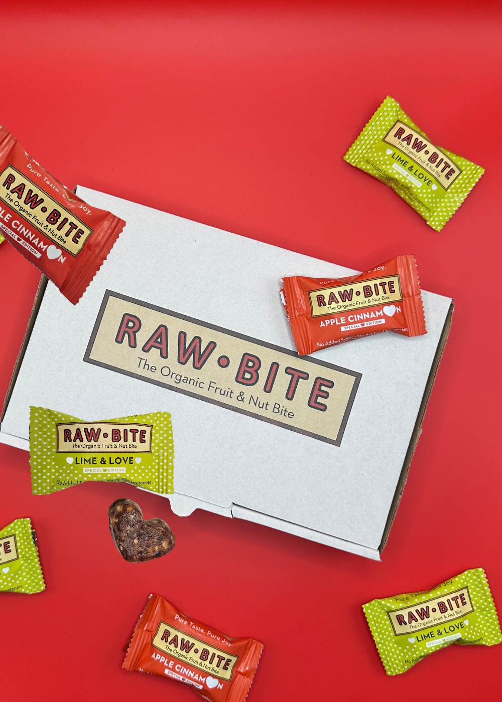 RAWBITE box med 20 x Apple Cinnamon og Lime