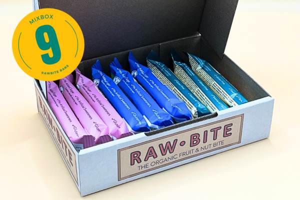 3 x 3 RAWBITE proteinbarer i en blandet kasse