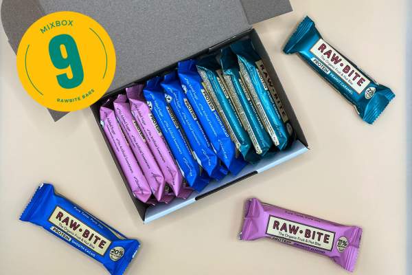 3 x 3 RAWBITE proteinbarer i en blandet kasse
