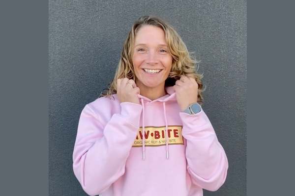 RAWBITE Hoodie i økologisk kvalitet